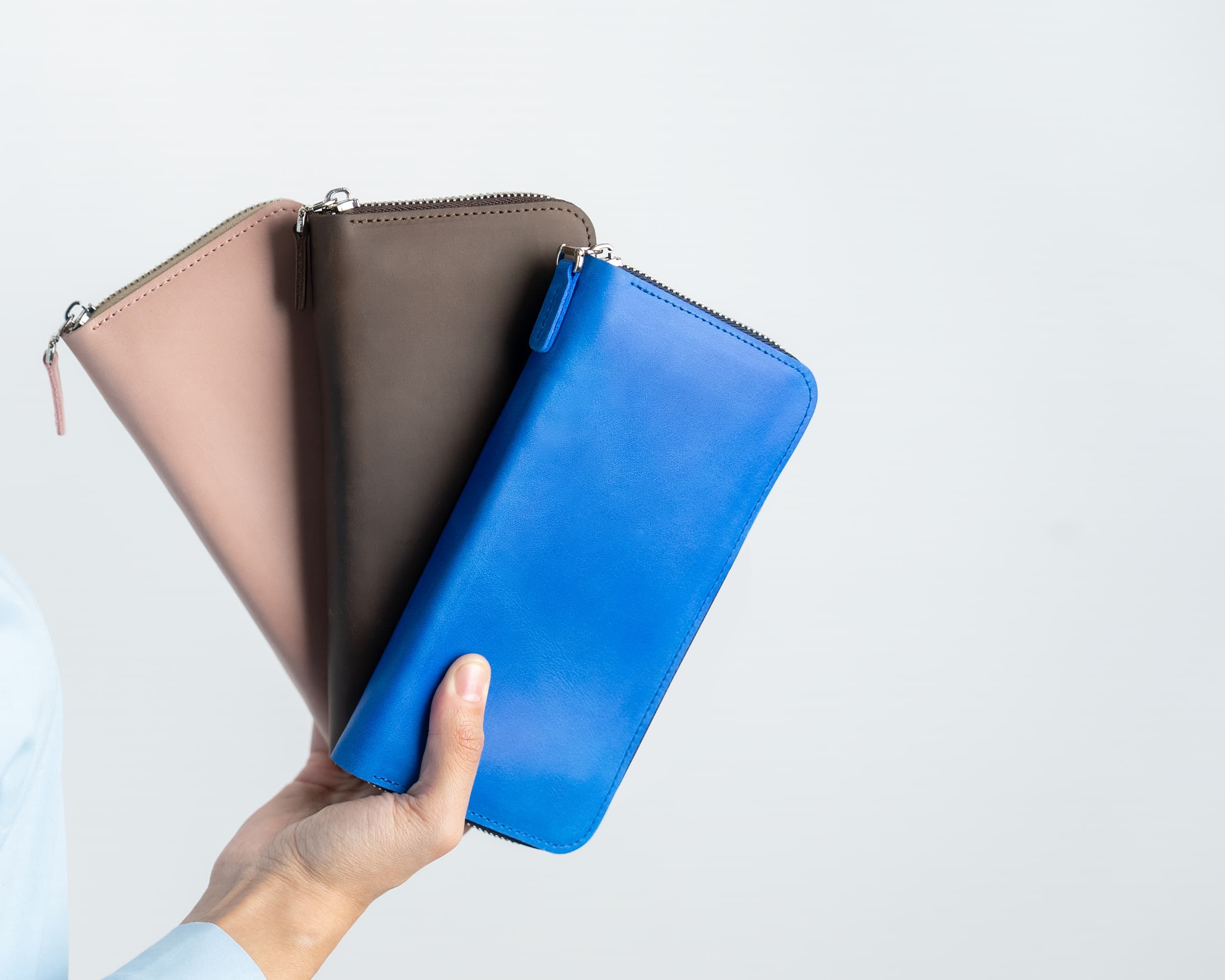 leather wallet in smart colors
